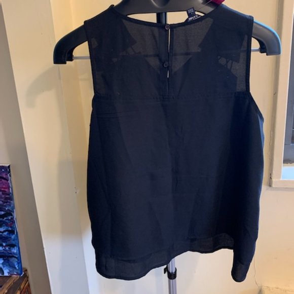 Black Shell Top with ties - Picture 3 of 4